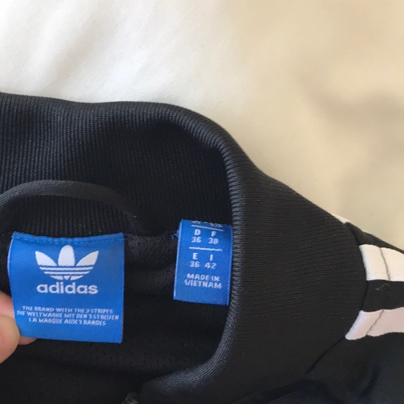 Adidas jacket - Picture 3 of 3